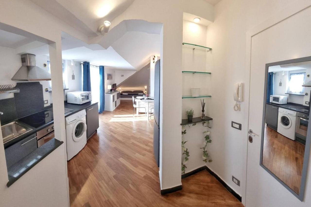 Apartment Mansarda Azzurra, 8 Min Dal Mare, 3 Min Dall'ospedale Pediatrico Genoa